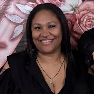 Meet your Posher, Deandra